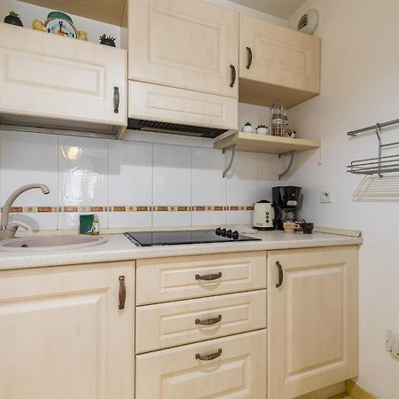 Nice 1 Bedroom Downtown Carre D'Or With Garage Exterior photo