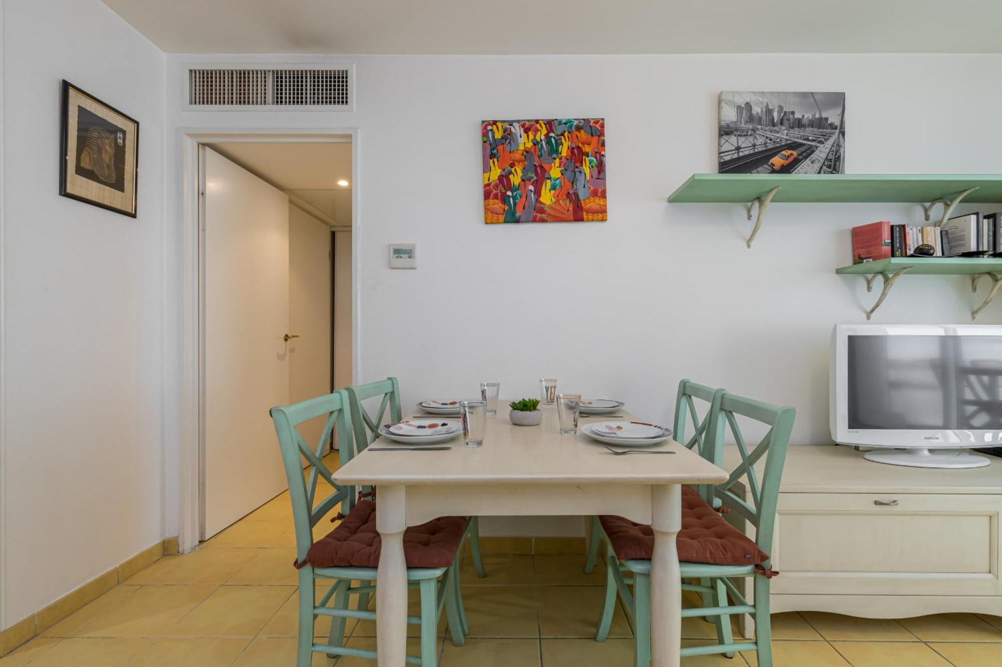 Nice 1 Bedroom Downtown Carre D'Or With Garage Exterior photo