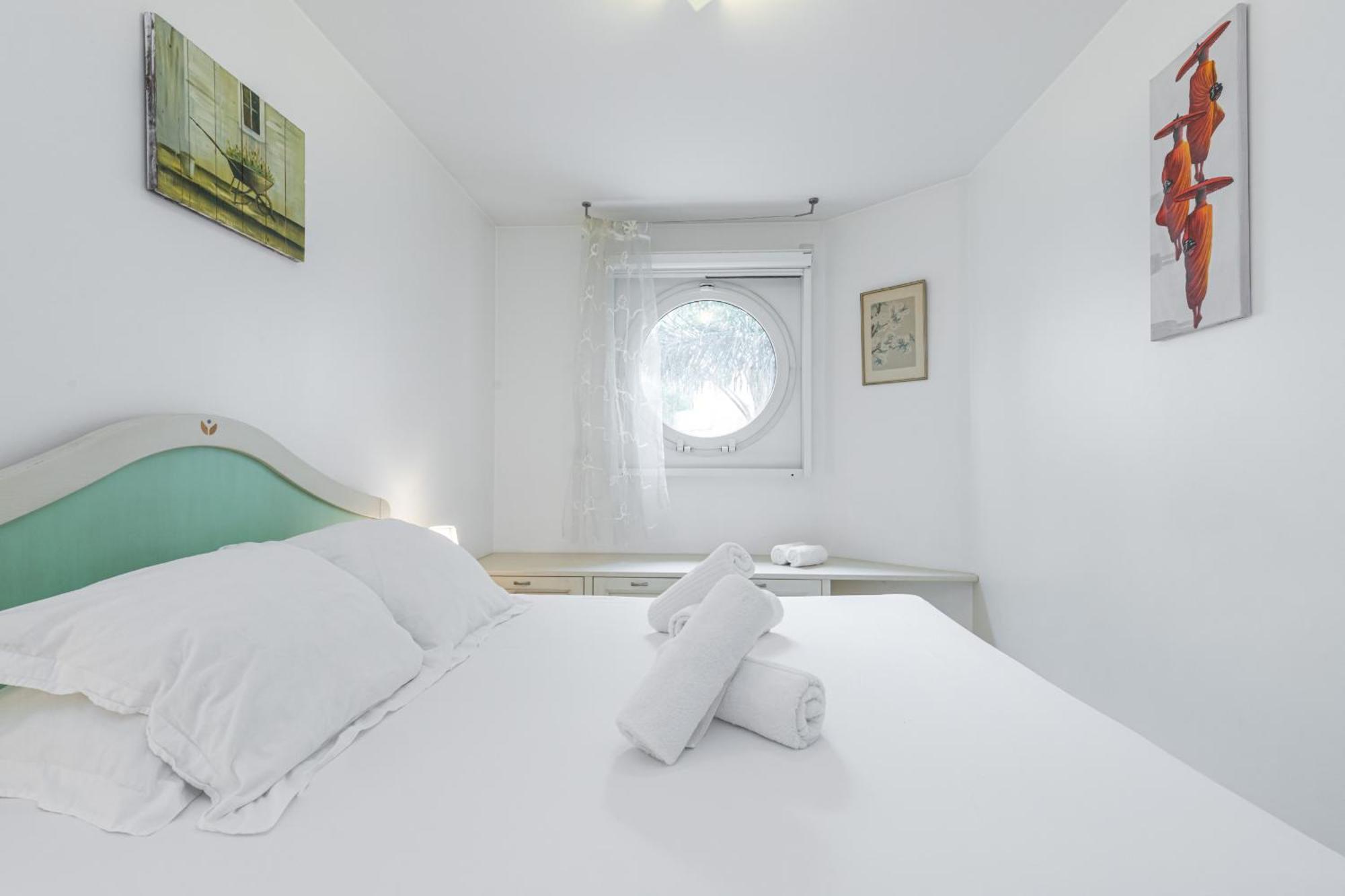 Nice 1 Bedroom Downtown Carre D'Or With Garage Exterior photo